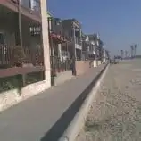 Peninsula long beach boardwalk