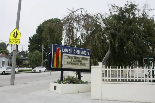 Lowell-elementary-school-in-belmont-heights