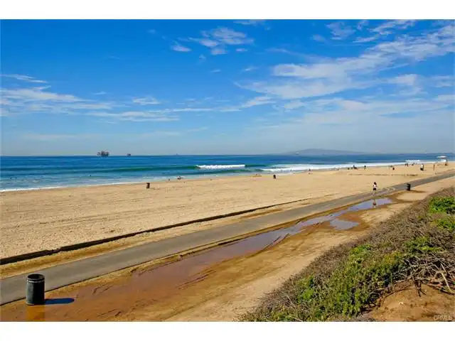 Surfcrest huntington townhomes community