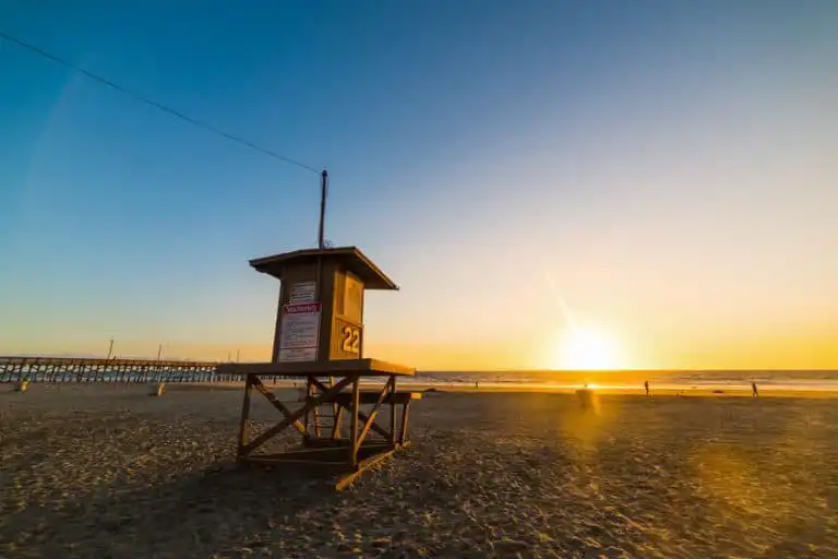 Newport beach fireworks 2019 lifeguard tower