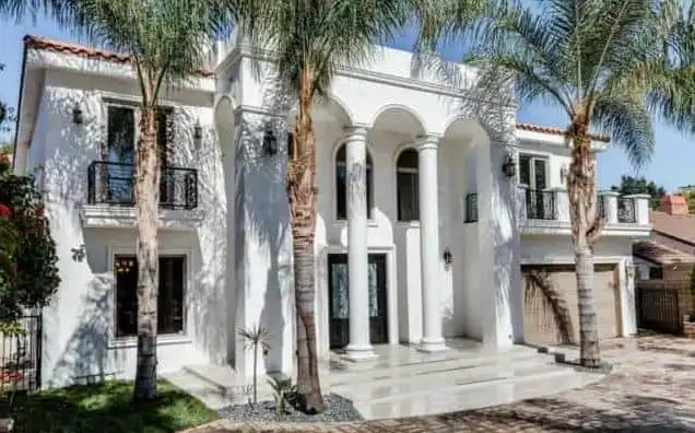 Calabasas mansions luxury homes
