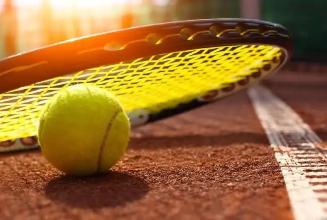 Beverly hills homes tennis courts