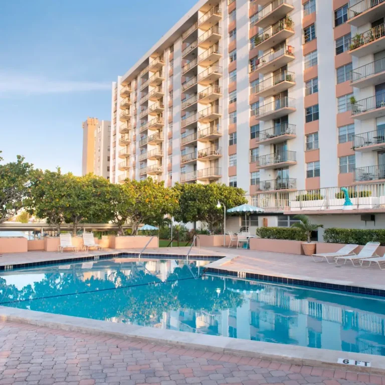 Long beach lifestyles for condos