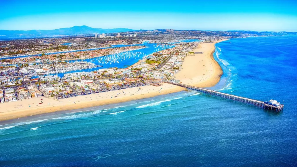 Huntington beach vs newport beach: relocating to the best city for you