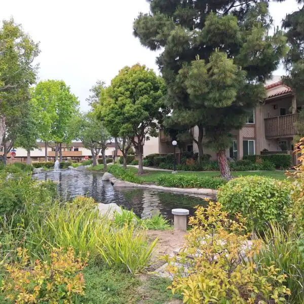 Harbour vista condos in huntington beach